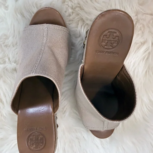 Tory Burch Studded Canvas Wedge Mules Cream/Tan/Size 9.5 - Picture 9 of 10